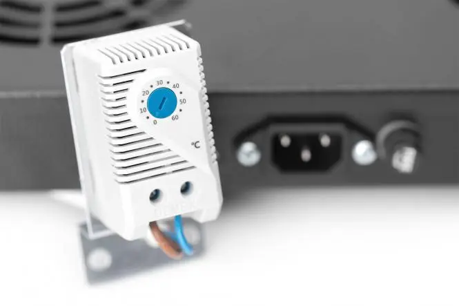 DN-19 FAN-4-HO-SW 3.webp